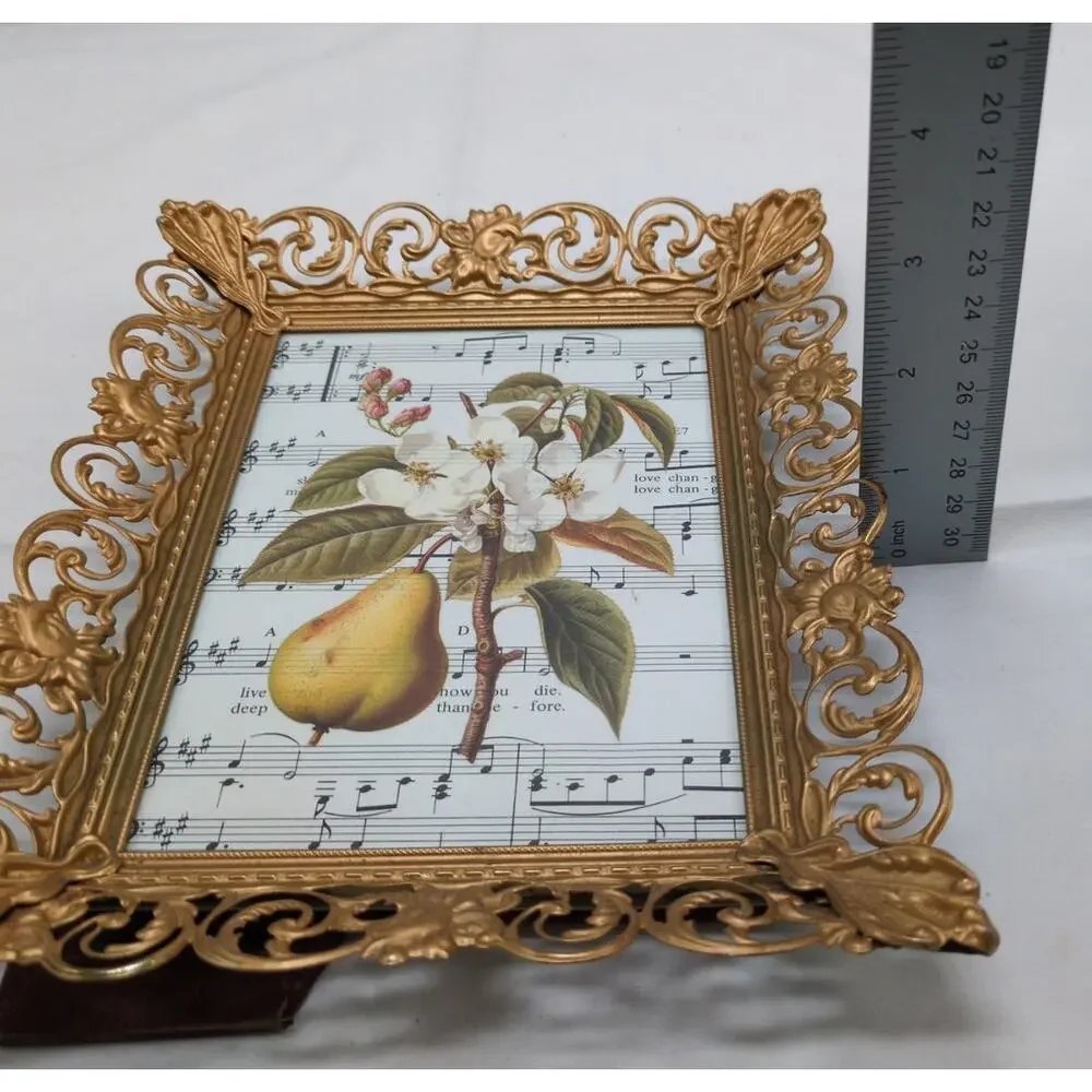 Vtg Stylebuilt Hollywood Regency Gold Filigree Frame 8x10 Tabletop Velvet Easel